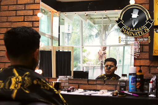 Elegante's Barber Shop