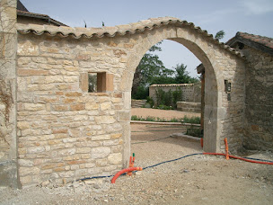 Photo n°3 de ANDRADE - RUET à Anse (Maçon)