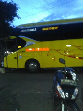 BUS LENGKONG, Author: Tono Kartono