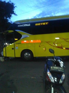 BUS LENGKONG, Author: Tono Kartono