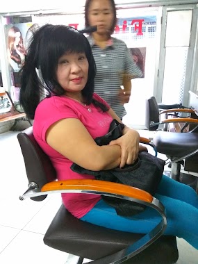 Fie Fie Salon, Author: Yas Ika