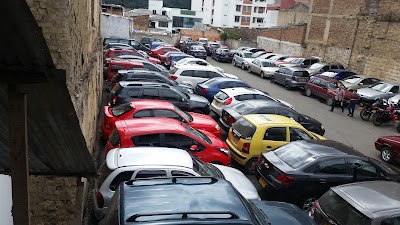 Photos of Parqueadero Central