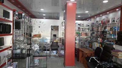 Photos of محل لبيع عتاد الإعلام الآلي
