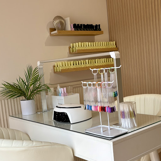 Seasalt Nails Beauty Spa