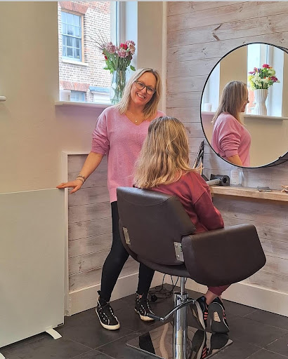 Hair Hub Spalding