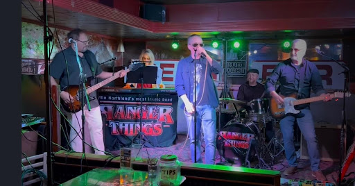 Dee's Bar & Lounge - Thumbnail