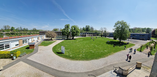 Schools Saint Vincent De Paul / Notre Dame Du Sacré Cœur
