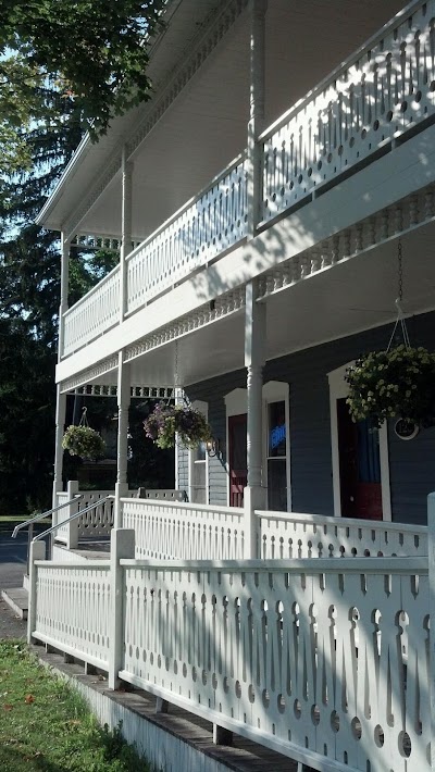 Photos of American House & Hotel
