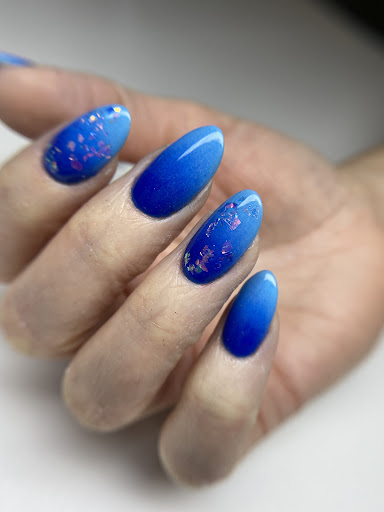 Salon Kosmetyczny Błyskotka Ursynów (manicure tytanowy)