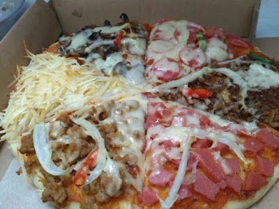Photos of Queen Pizza Jogja Janturan: Wisata Kuliner Jogja Paling Enak