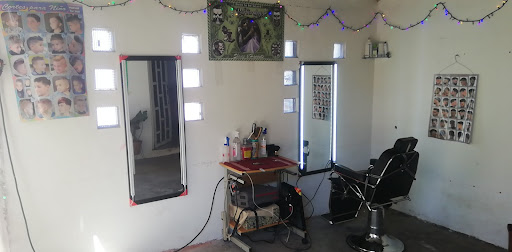 Cut's Luna Gallery - Mexico