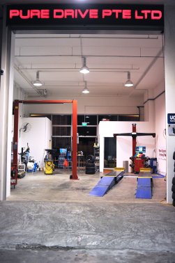 Pure Drive - Linco Global Pte Ltd - car servicing Singapore facility photo 2
