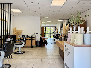 Photo n°3 de Hair Stylist Manon Frier à Saint-Raphaël (Salon de coiffure)