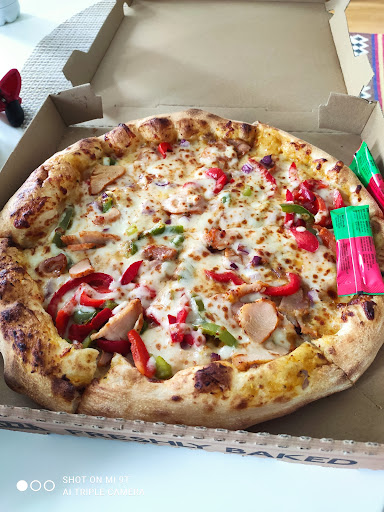 Photo 2 - La Pizza