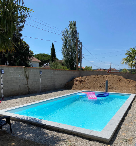 Photo de CBM PISCINE à Calmont (31560)