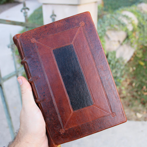 Tiamat Bookbinding - Visual