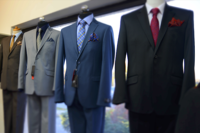 FASHION OUTLET Końcówki Kolekcji (Sklep Wyprzedażowy Lazar) - Centrum handlowe