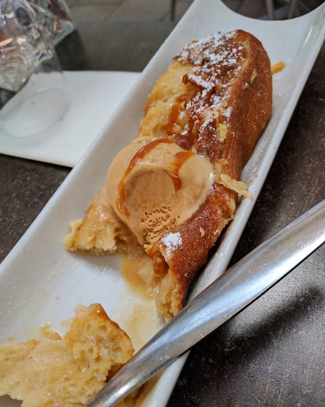 Le Petit Bistro