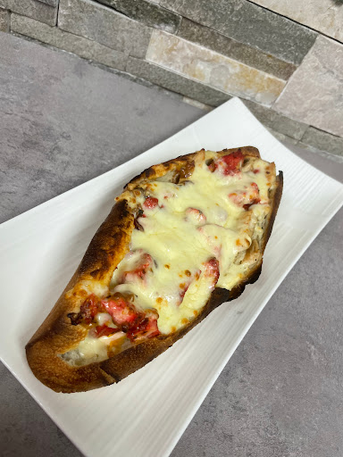 Photo 4 - Le beens 's pizza sandwich au four et burger