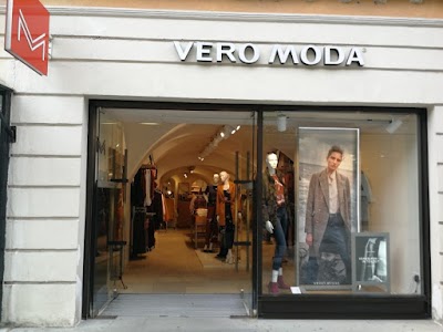 medarbejder Ubrugelig mave VERO MODA , Upper Austria(+43 7242 60298) , Austria