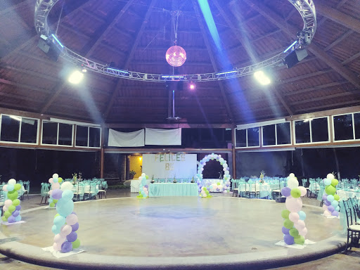 Salon Hacienda El Capire