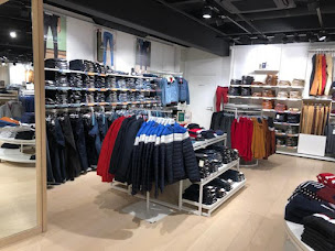 Photo n°6 de Jules Englos à Englos (Magasin de smokings)