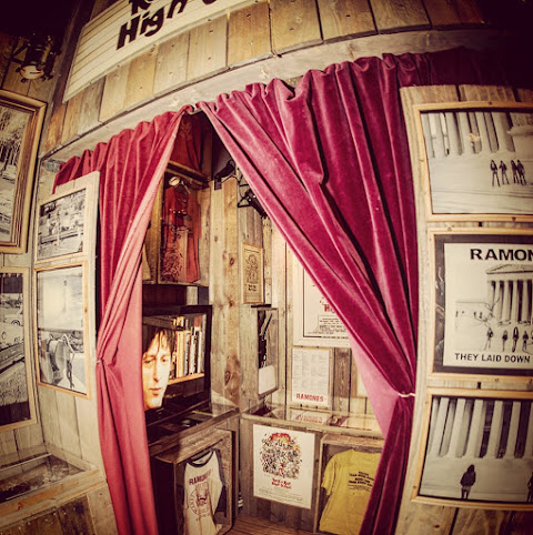 RAMONES MUSEUM BERLIN by null