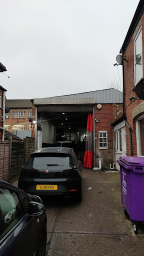 Discount Tyres & Auto Centre - Thumbnail
