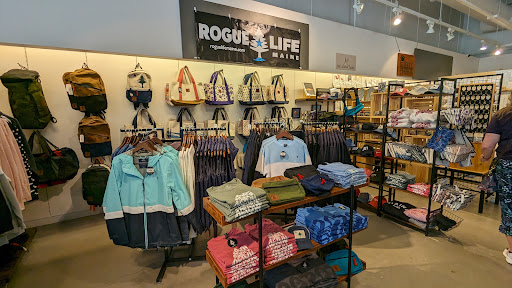 Freeport Outlets - Visual