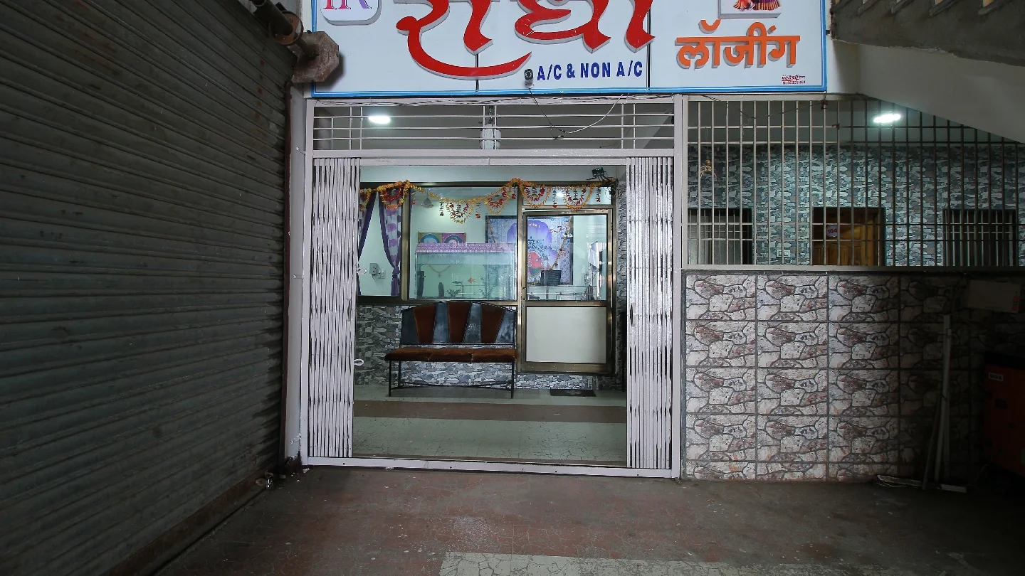 Hotel Radha Lodging