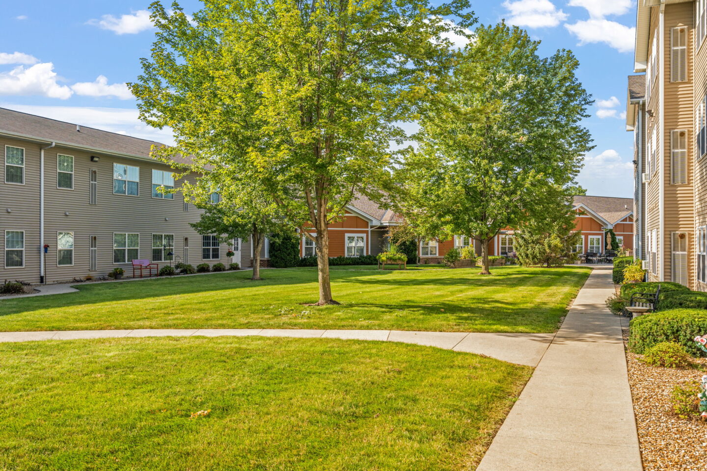 Newton Village - Photo 3