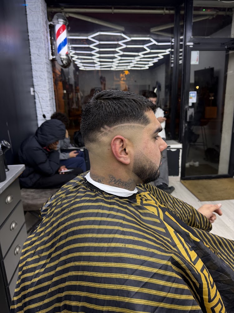 Chez Adoss Barber