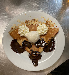 Photo n°3 de Crêperie de D'Artagnan à Le Plessis-Robinson (Restaurant français)