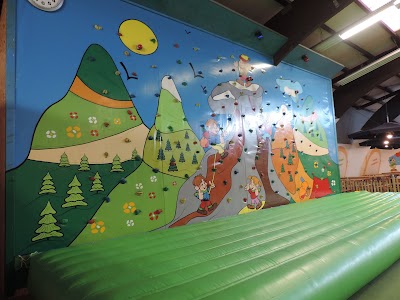 Photos of Hollis Kinderparadies