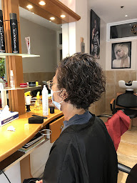 Photo n°7 de Alexandre coiffure à Paris (Salon de coiffure)