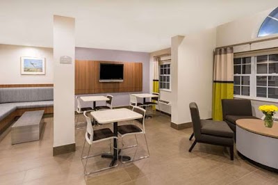 Microtel Inn & Suites by Wyndham Richmond Airport