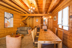 Photo n°2 de Les Chalets Shangrila - Location chalet Chaillol à Saint-Michel-de-Chaillol (Agence de location de maisons de vacances)