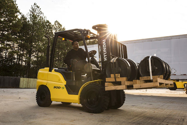 Thompson Lift Truck- Albany