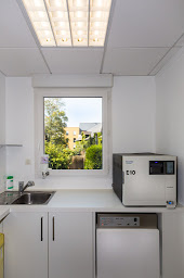 Photo n°3 de Cabinet Dentaire de Plaisance : Dr Tiphaine KERJOUAN & Dr David APIOU - Chirurgien Dentiste à Mordelles (Cabinet d'implants dentaires)