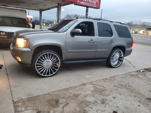 J & M Tire Shop - Thumbnail