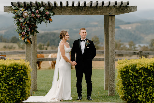 Kate Eloise Celebrant - Thumbnail