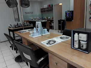 Photo n°7 de Gina Gino Eleganzza - Salon de coiffure à Saint-Maurice (Salon de coiffure)