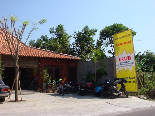 WARUNG PECEL MADIUN & DAWET AYU LARIS MANIS
