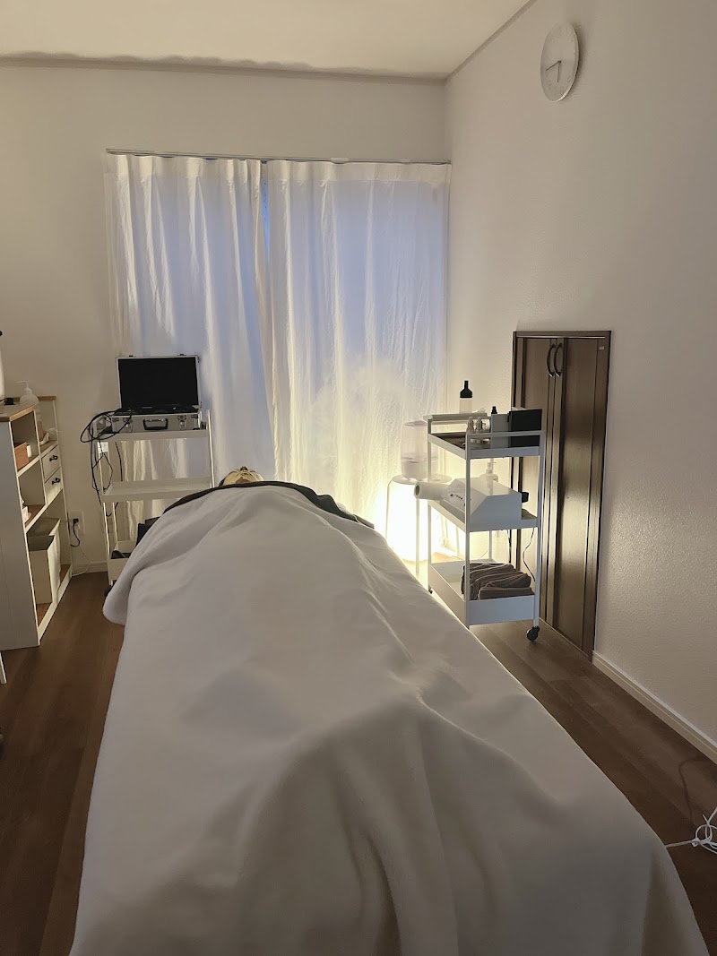痩身とシミケア&金箔エステsalon BEGIN.