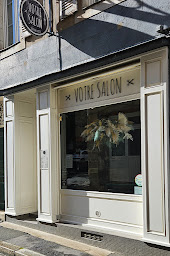 Photo n°41 de VOTRE SALON à Laval (Magasin de produits de beauté)