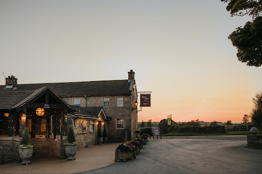 Peak Edge Hotel and Red Lion Restaurant