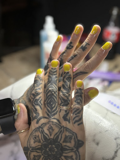 Speakeasy nails Tulum