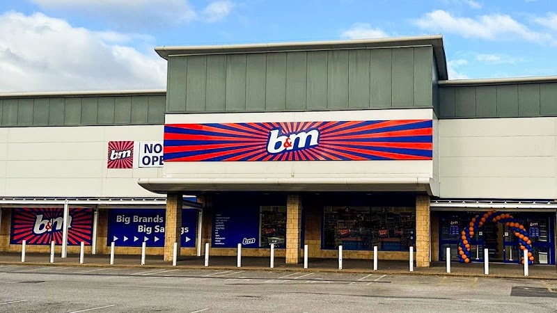 B&M Store photo 3