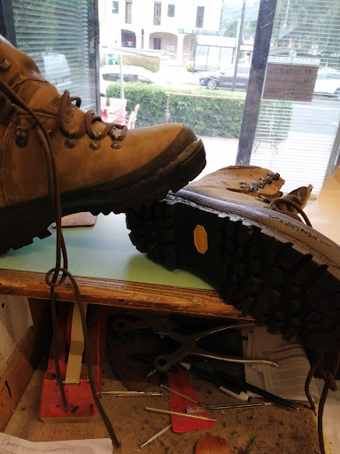 Il Calzolaio Riparazione Professionale Calzature - Thumbnail