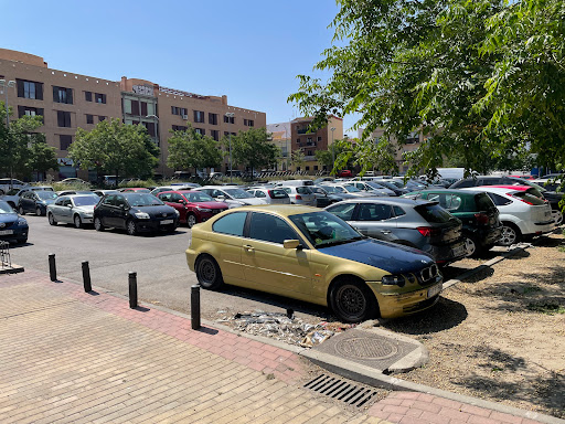 Aparcamiento de monte perdido